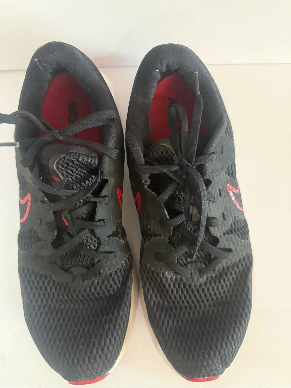 Nike Men’s Black and Red Athletic Running Shoes